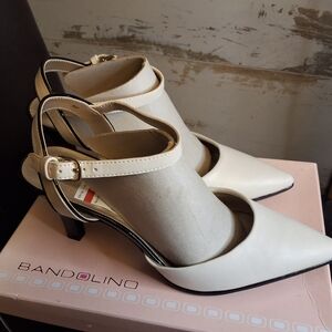 Bandolino Women's Winter White Heels New In Box Classy Dressy Sz 8M